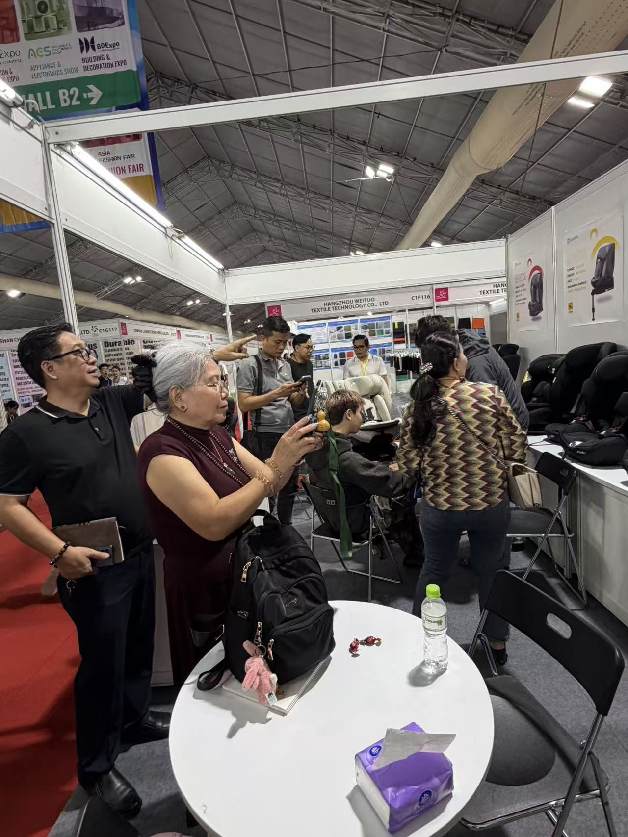 Deeply penetrate the Vietnamese market and seize the industry opportunities - BEWELL's Vietnam exhibition successfully concluded, unlocking a new blue ocean for children's car safety seats in Vietnam